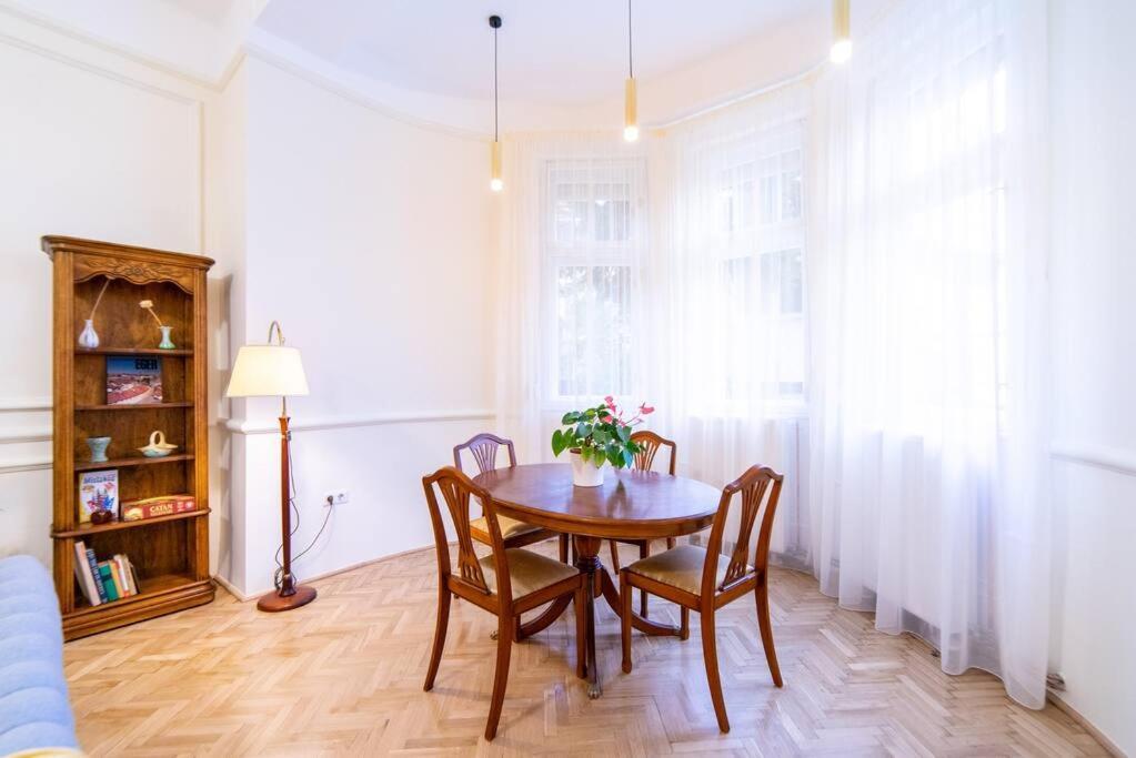 Kastely Apartman Eger Exterior photo